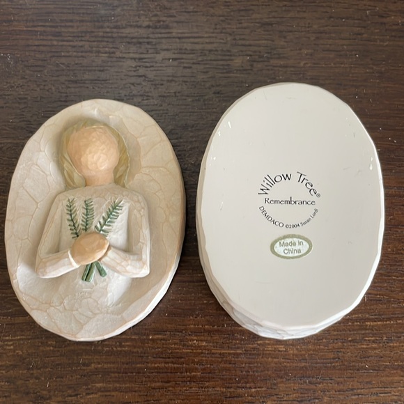 Willow Tree wooden trinket box - Picture 3 of 4